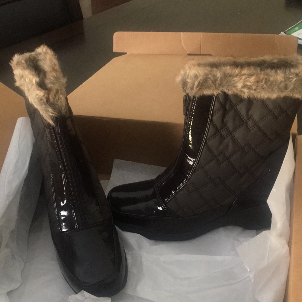 Snow Boots